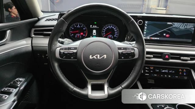 Kia K5 3rd generation 2022 Черный из Кореи, фото 3