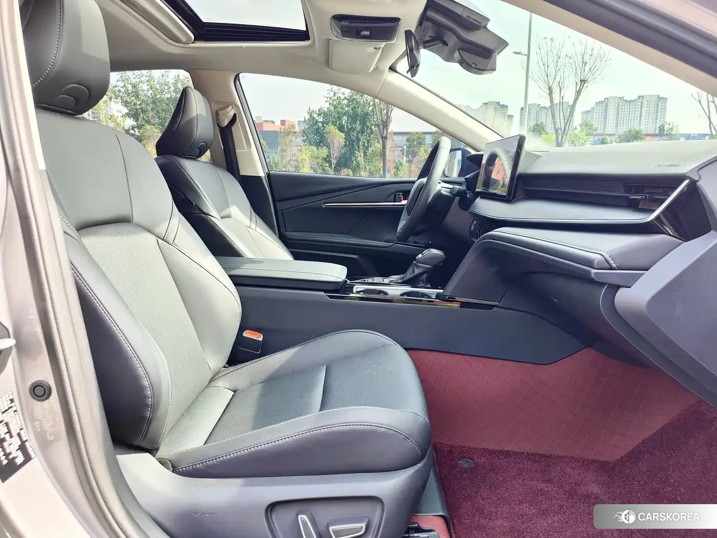 Toyota Camry 2025 Silver/gray из Китая, фото 3