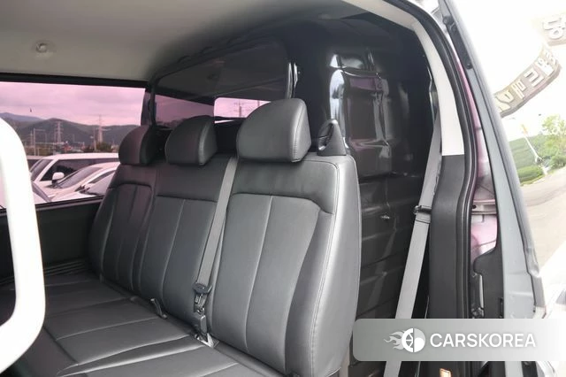 Hyundai Staria 2021 Серебристо-серый из Кореи, фото 3