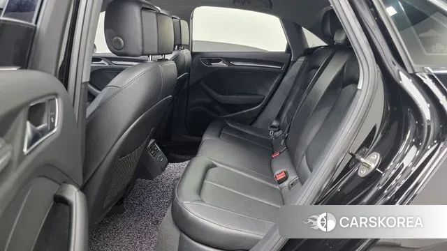 Audi New A3 2018 Черный из Кореи, фото 3