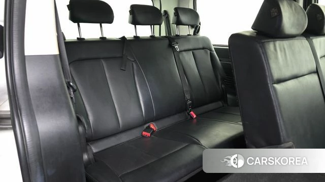 Hyundai Staria 2022 Белый из Кореи, фото 3