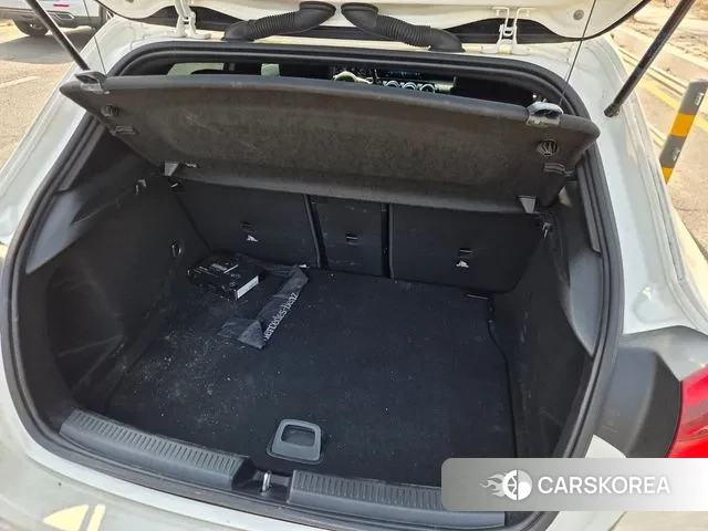 Mercedes-Benz A-Class W177 2023 Белый из Кореи, фото 3