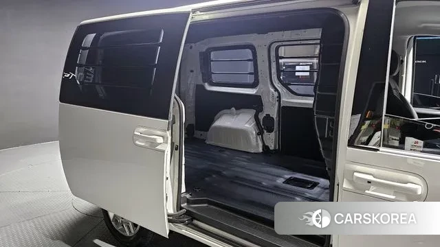 Hyundai Staria 2024 Белый из Кореи, фото 3