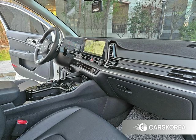 Kia Sportage 5th Generation Hybrid 2024 Белый из Кореи, фото 3