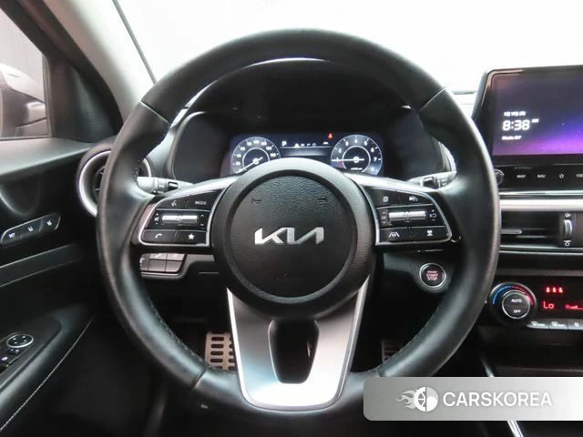 Kia The New K3 2nd generation 2023 Серый из Кореи, фото 3