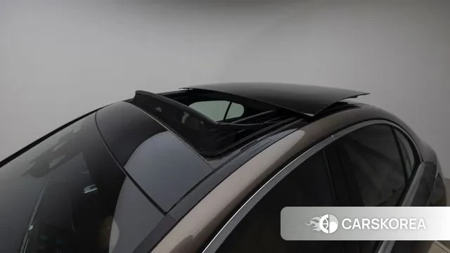 Mercedes-Benz E-Class W214 2024 Коричневый из Кореи, фото 3