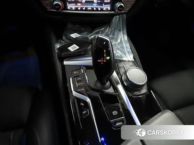 BMW 5 Series (G30) 2021 Черный из Кореи, фото 3