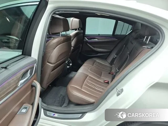 BMW 5 Series (G30) 2019 Белый из Кореи, фото 3