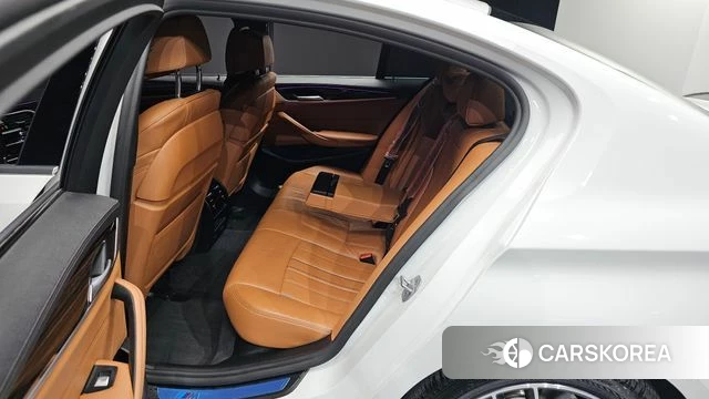 BMW 5 Series (G30) 2021 Белый из Кореи, фото 3