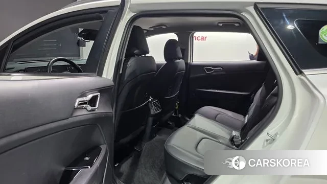 Kia Sportage 5th Generation 2023 Белый из Кореи, фото 3