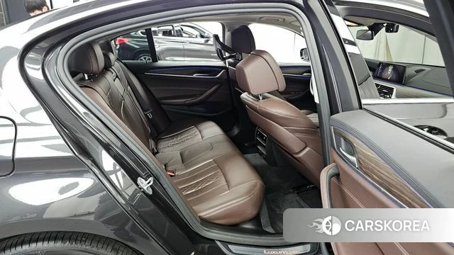 BMW 5 Series (G30) 2019 Серый из Кореи, фото 3