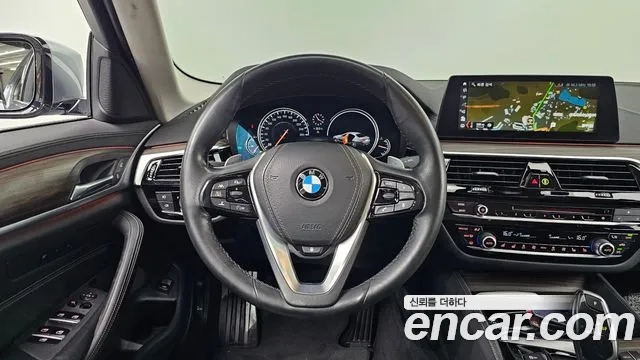 BMW 5 Series (G30) 2018 Серебристо-серый из Кореи, фото 3