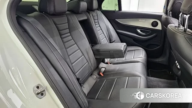 Mercedes-Benz E-Class W213 2018 Белый из Кореи, фото 3