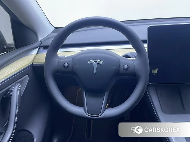 Tesla Model Y 2023 Черный из Китая, фото 3