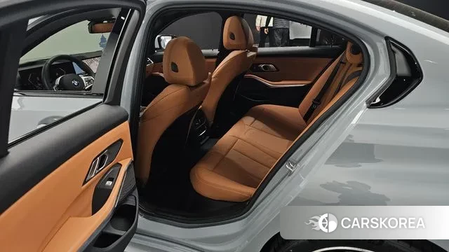 BMW 3 Series (G20) 2025 Серебристо-серый из Кореи, фото 3