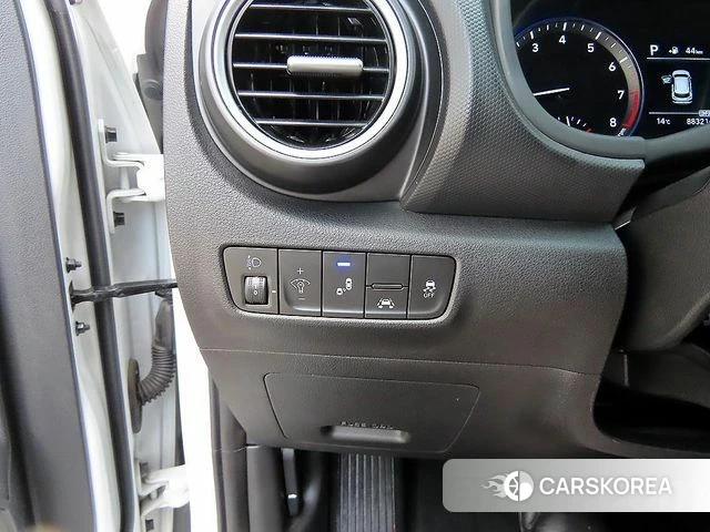 Hyundai Kona 2018 Белый из Кореи, фото 3