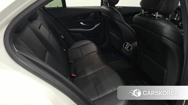 Mercedes-Benz C-Class W205 2019 Белый из Кореи, фото 3