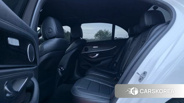 Mercedes-Benz E-Class W213 2021 Белый из Кореи, фото 3