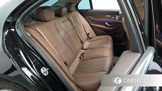 Mercedes-Benz E-Class W213 2019 Черный из Кореи, фото 3