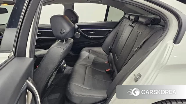 BMW 3 Series (F30) 2018 Белый из Кореи, фото 3