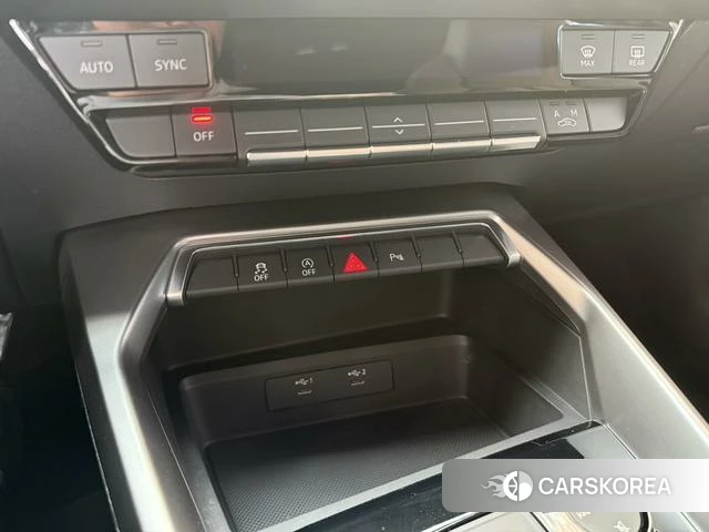 Audi A3 2024 Белый из Китая, фото 3