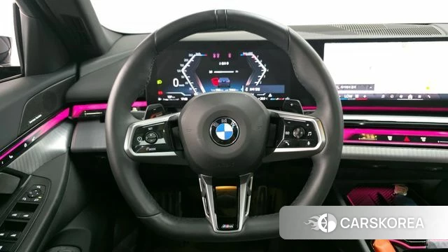 BMW 5 Series (G60) 2025 Черный из Кореи, фото 3