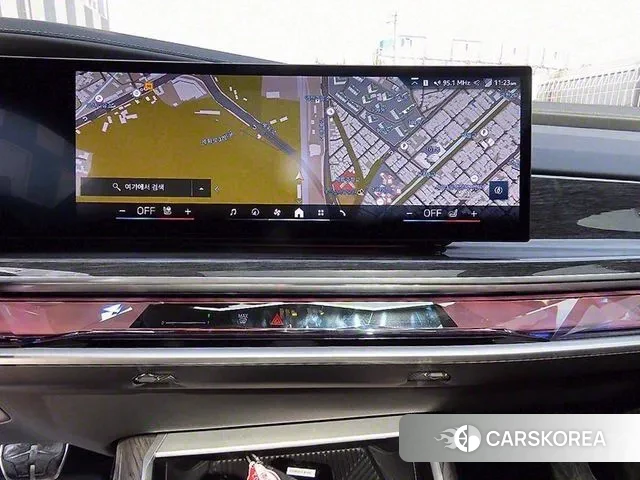 BMW 7 Series (G70) 2024 Белый из Кореи, фото 3