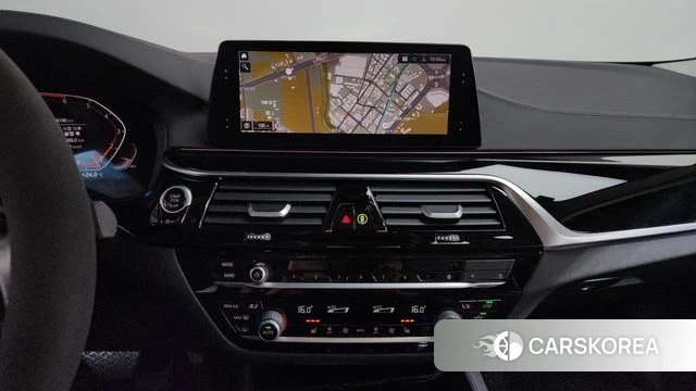 BMW 5 Series (G30) 2019 Черный из Кореи, фото 3