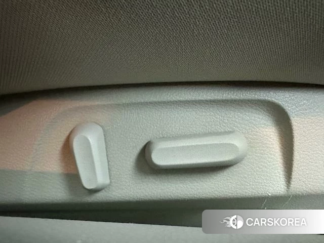 Buick GL8 2021 Коричневый из Китая, фото 3