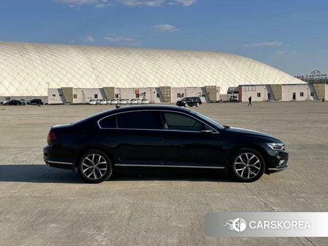 Volkswagen Magotan 2022 Черный из Китая, фото 3