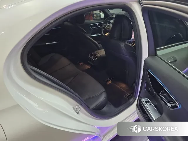 Mercedes-Benz C-Class W206 2024 Белый из Кореи, фото 3