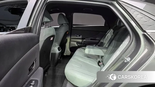 Hyundai The New Avante (CN7) 2023 Серый из Кореи, фото 3