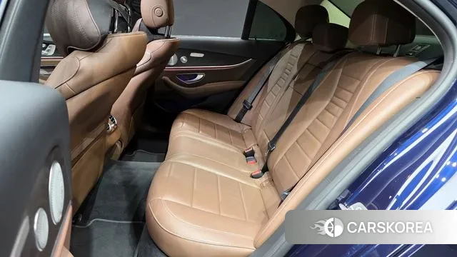 Mercedes-Benz E-Class W213 2018 Синий из Кореи, фото 3