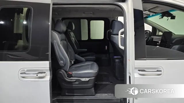 Hyundai Staria 2022 Белый из Кореи, фото 3