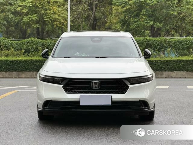 Honda Accord 2023 Белый из Китая, фото 3