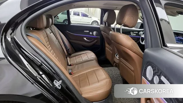 Mercedes-Benz E-Class W213 2019 Черный из Кореи, фото 3