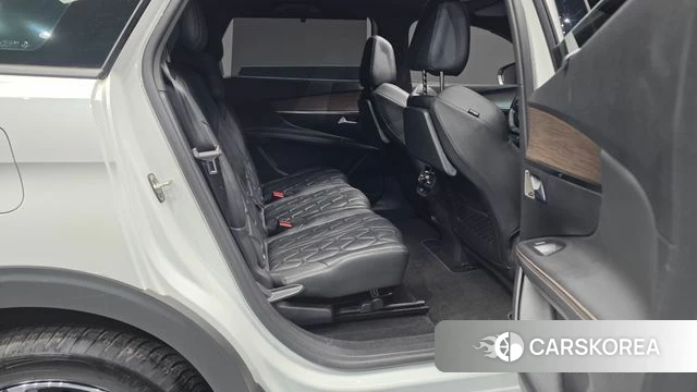 Peugeot 5008 second generation 2022 Белый из Кореи, фото 3