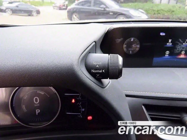 Lexus UX250h 2019 Серый из Кореи, фото 3