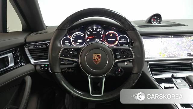 Porsche Panamera (971) 2020 Серебристо-серый из Кореи, фото 3
