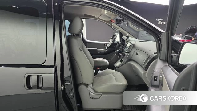 Hyundai The New Grand Starex 2020 Черный из Кореи, фото 3