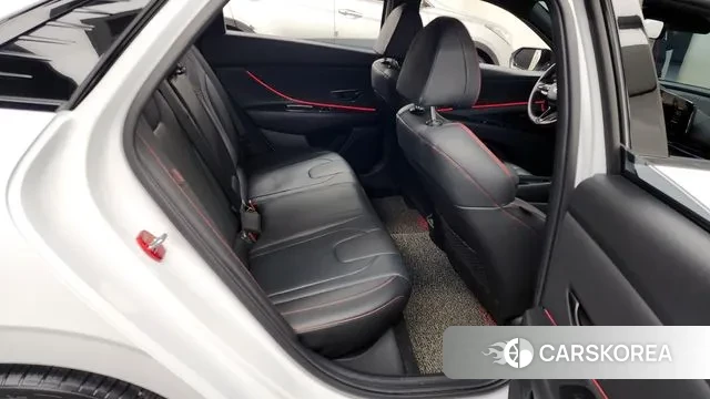 Hyundai The New Avante (CN7) 2024 Белый из Кореи, фото 3