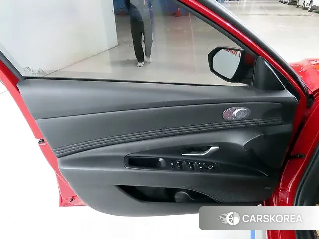 Hyundai Avante Hybrid (CN7) 2022 Красный из Кореи, фото 3