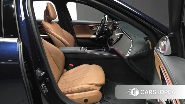 Mercedes-Benz E-Class W214 2024 Синий из Кореи, фото 3
