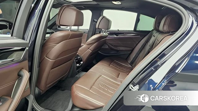 BMW 5 Series (G30) 2022 Черный из Кореи, фото 3