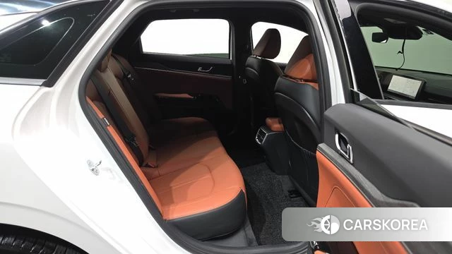 Kia The New K5 3rd generation 2024 Белый из Кореи, фото 3