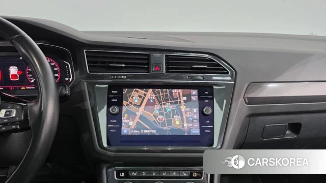Volkswagen Tiguan second Generation 2020 Белый из Кореи, фото 3
