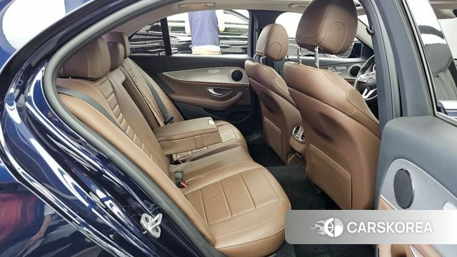 Mercedes-Benz E-Class W213 2018 Синий из Кореи, фото 3