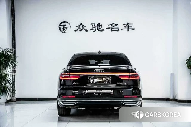 Audi A8 2022 Черный из Китая, фото 3