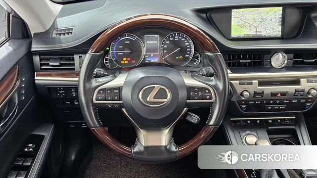 Lexus New ES300h 2018 Белый из Кореи, фото 3