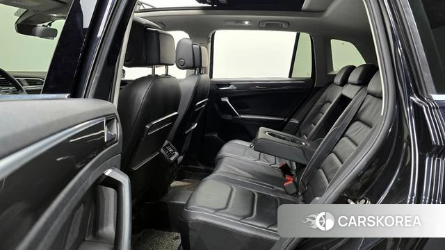 Volkswagen Tiguan second Generation 2018 Черный из Кореи, фото 3